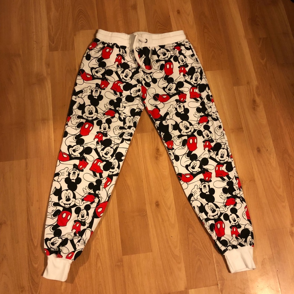 Mickey Mouse sweats large